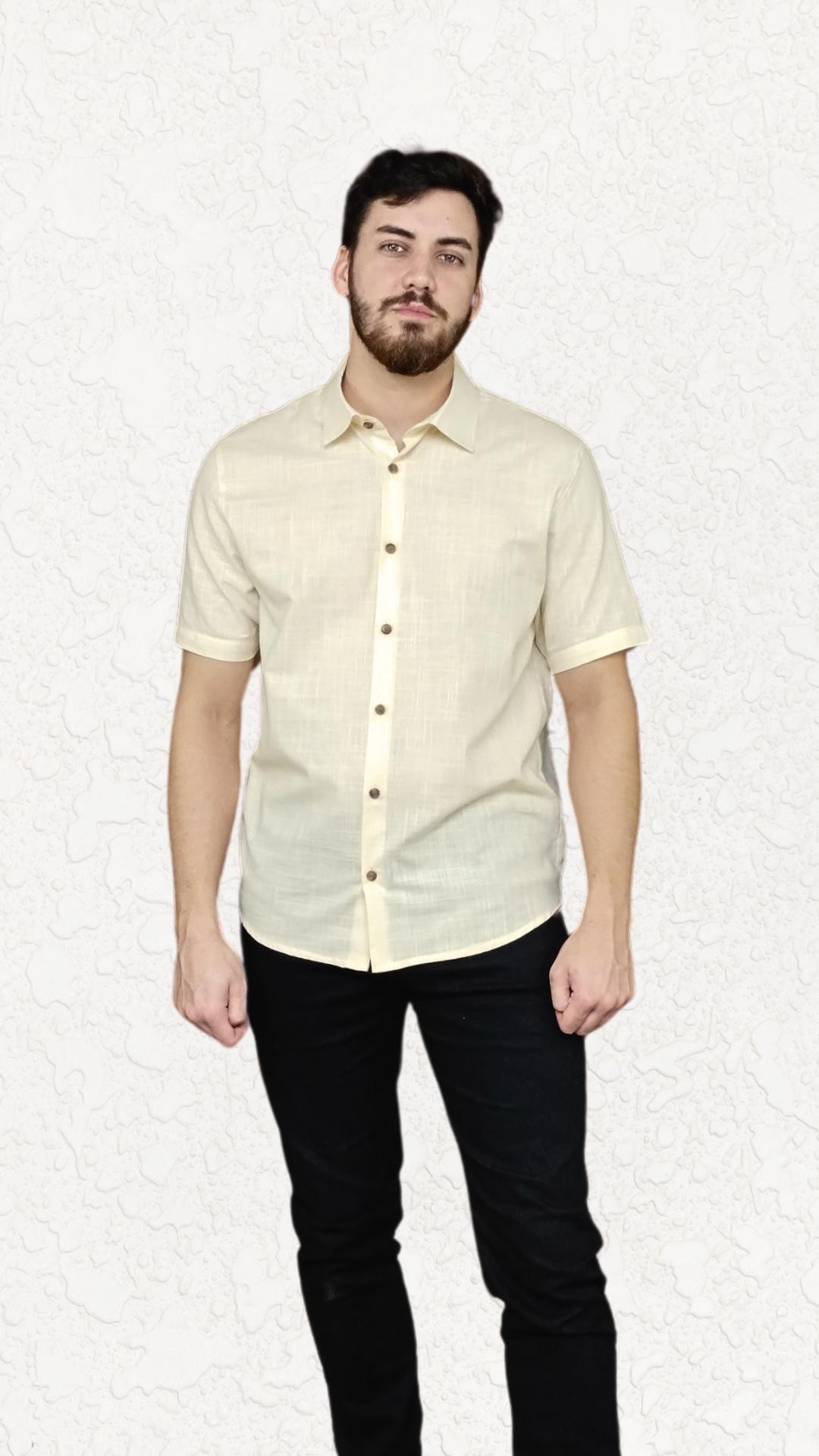 Camisa masculina manga curta algodão amarela